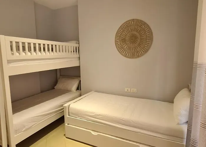 Family In Appartamento *