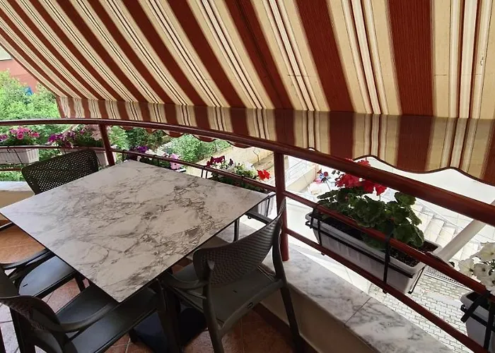 Family In 아파트 골렘